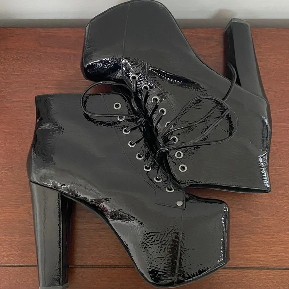 !RARE! Lita By Jeffrey Campbell - Shiny Black Lace Up Boots 9.5M - Picture 8 of 15